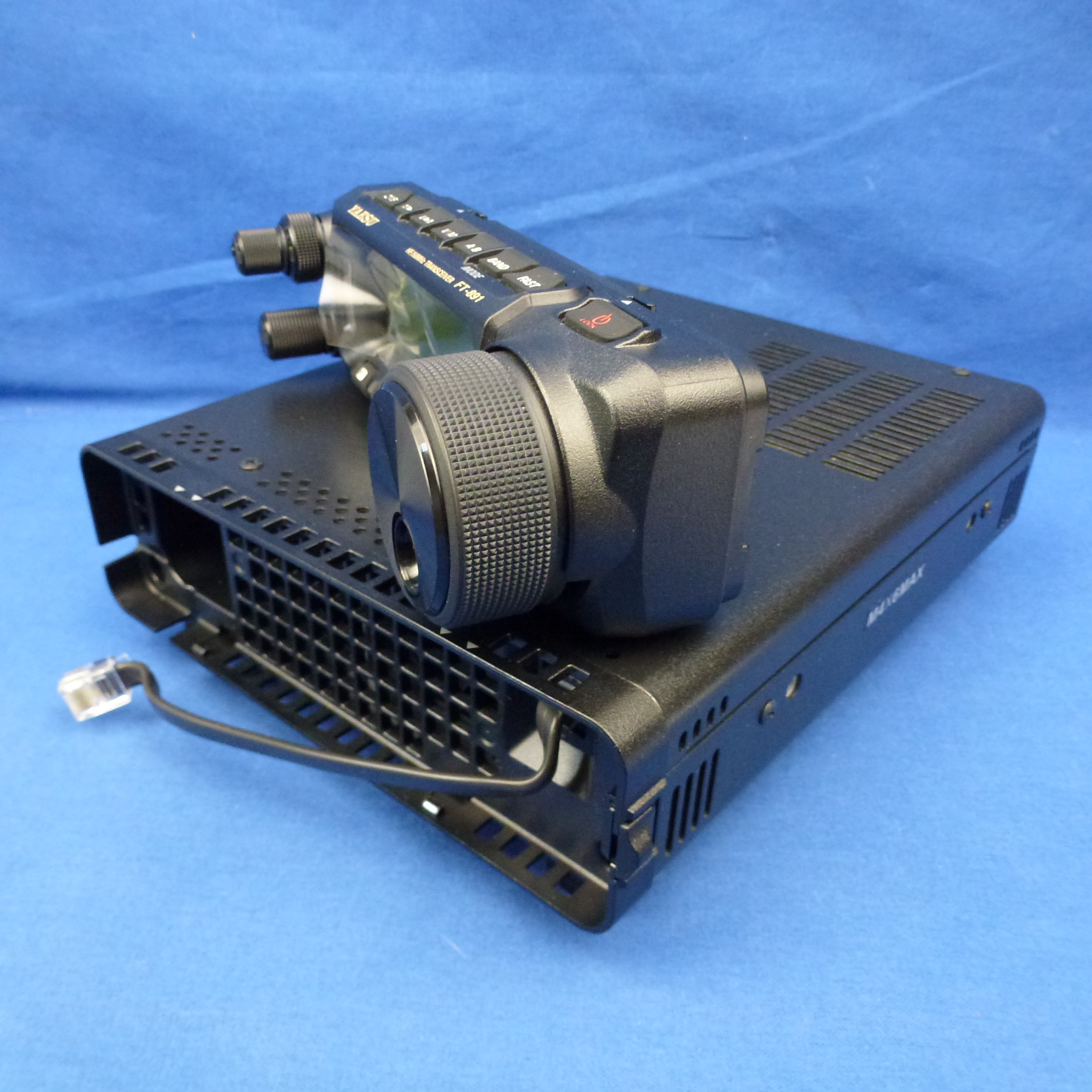 ブ*ン様 FT-891S 電源コード/マイク（社外）/アングル類付き（説明書付け 中古品】FT-891M （FT891M) 程度【C】附属品【箱/電源ケーブル/マイク