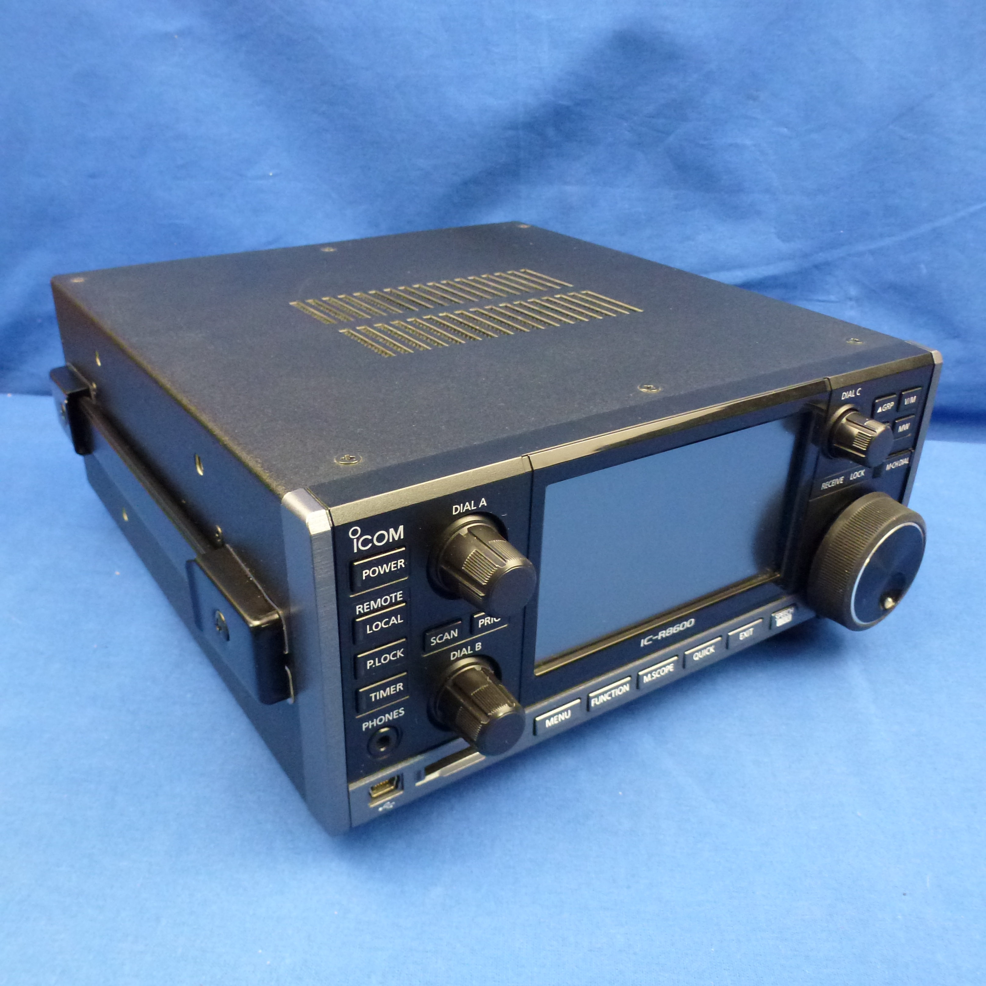 Icom IC-R8600 受信機（中古品） 中古品】IC-R8600 （ICR8600) 程度【C】附属品【電源ケーブル/ヒューズ
