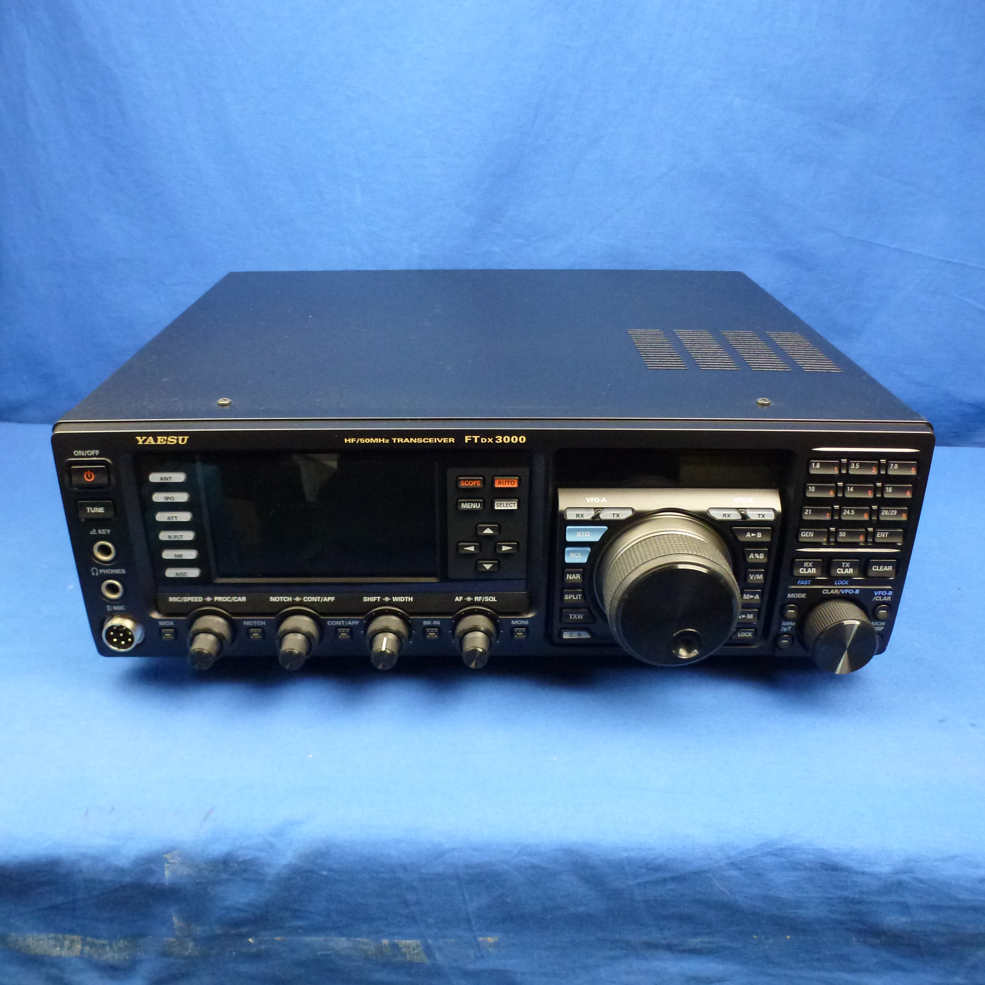 中古品】FTDX3000 （FTDX3000) 程度【C】附属品【箱/電源ケーブル