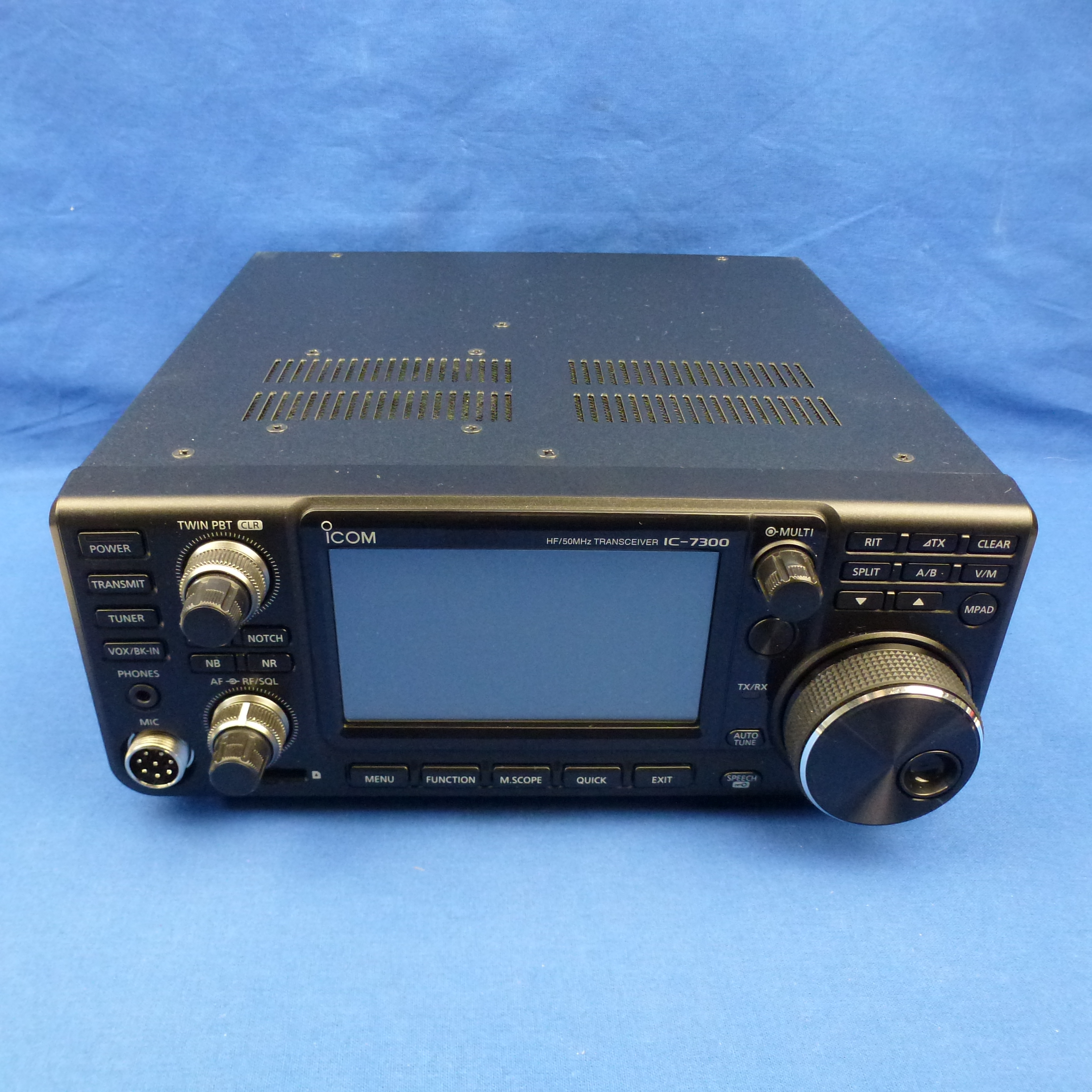 中古品】IC-7300M （IC7300M) 程度【C】附属品【箱/電源ケーブル