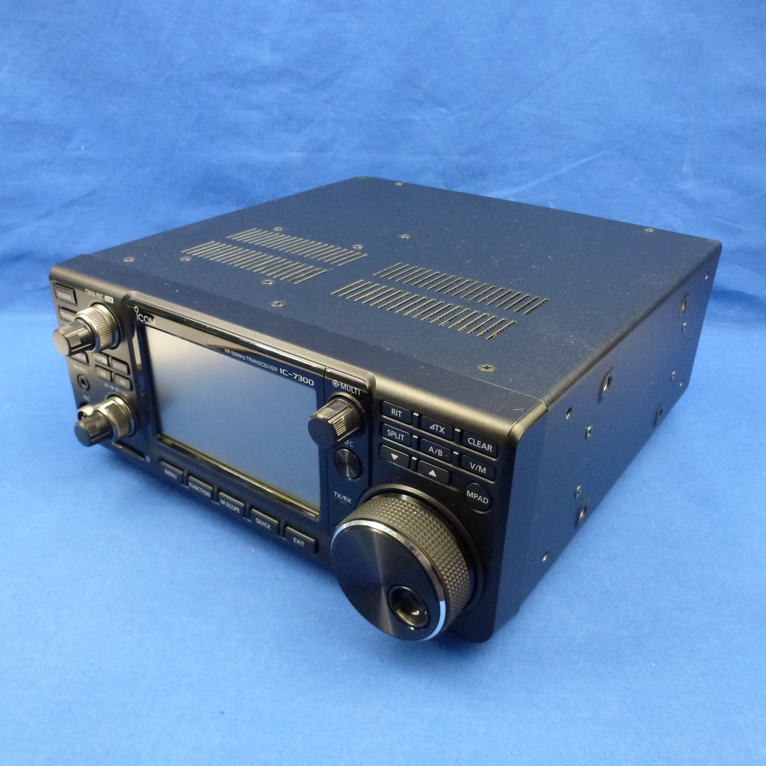 中古品】IC-7300M （IC7300M) 程度【C】附属品【箱/電源ケーブル