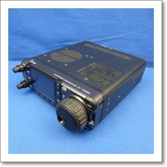中古品】IC-7000 （IC7000) 程度【C】附属品【電源ケーブル/マイク