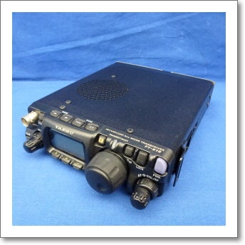 中古品】FT-818ND （FT818ND) 程度【C】附属品【箱/電源ケーブル/充電