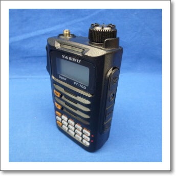 中古品】FT-70D （FT70D) 程度【C】附属品【箱/充電器/バッテリー