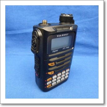 中古品】FT-70D （FT70D) 程度【C】附属品【箱/充電器/バッテリー