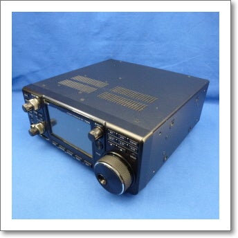 中古品】IC-7300 （IC7300) 程度【C】附属品【箱/電源ケーブル/マイク